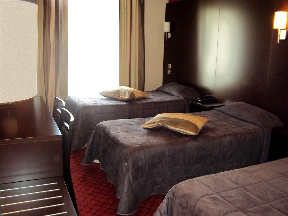 Hôtel La Solitude Lourdes Hotel