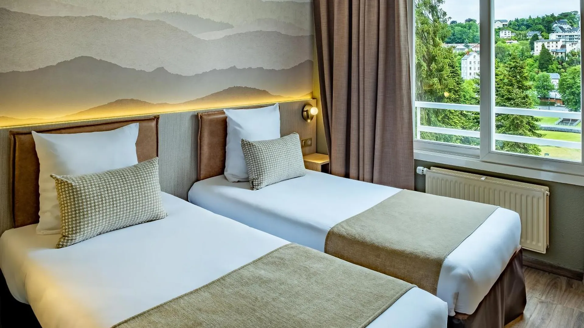 Hôtel La Solitude Lourdes 4*,